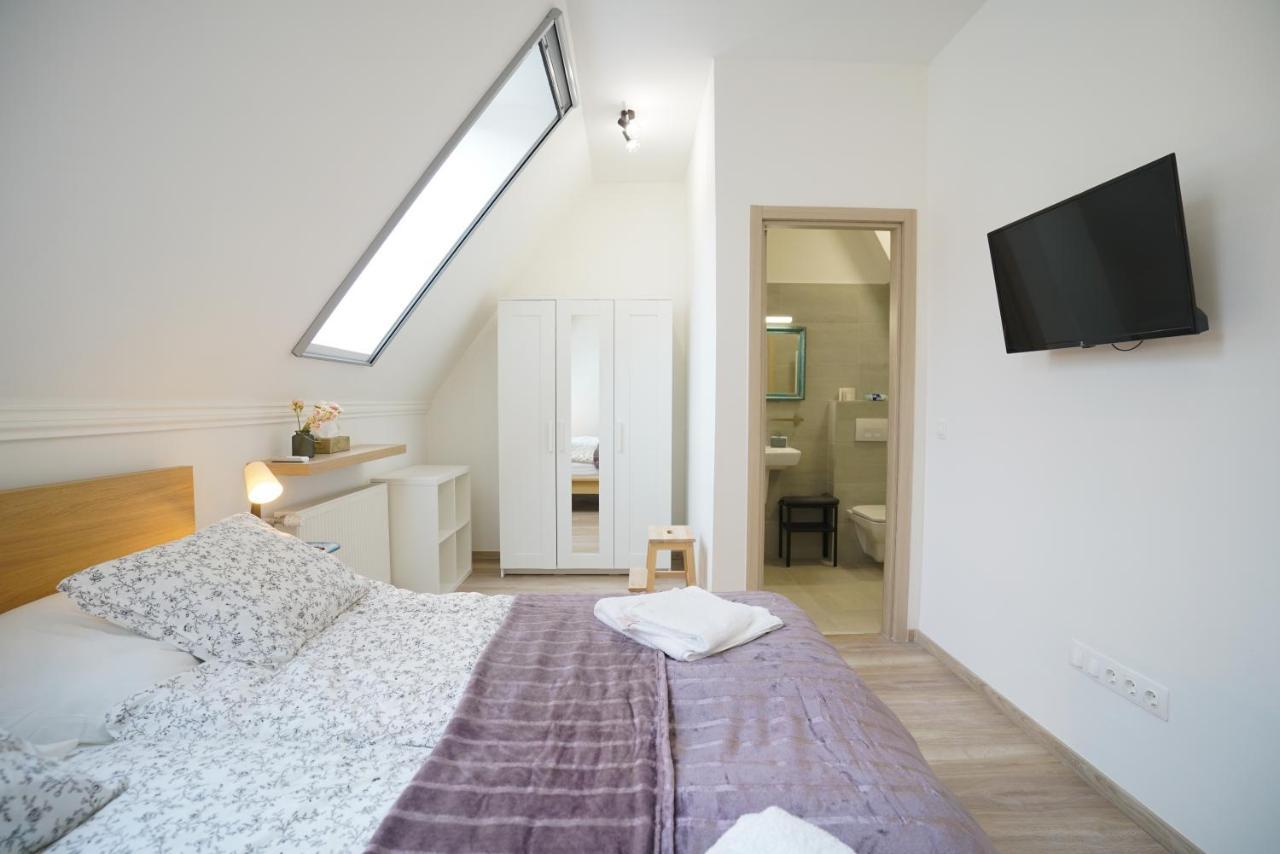 Koffer Apartman Eger Exteriör bild