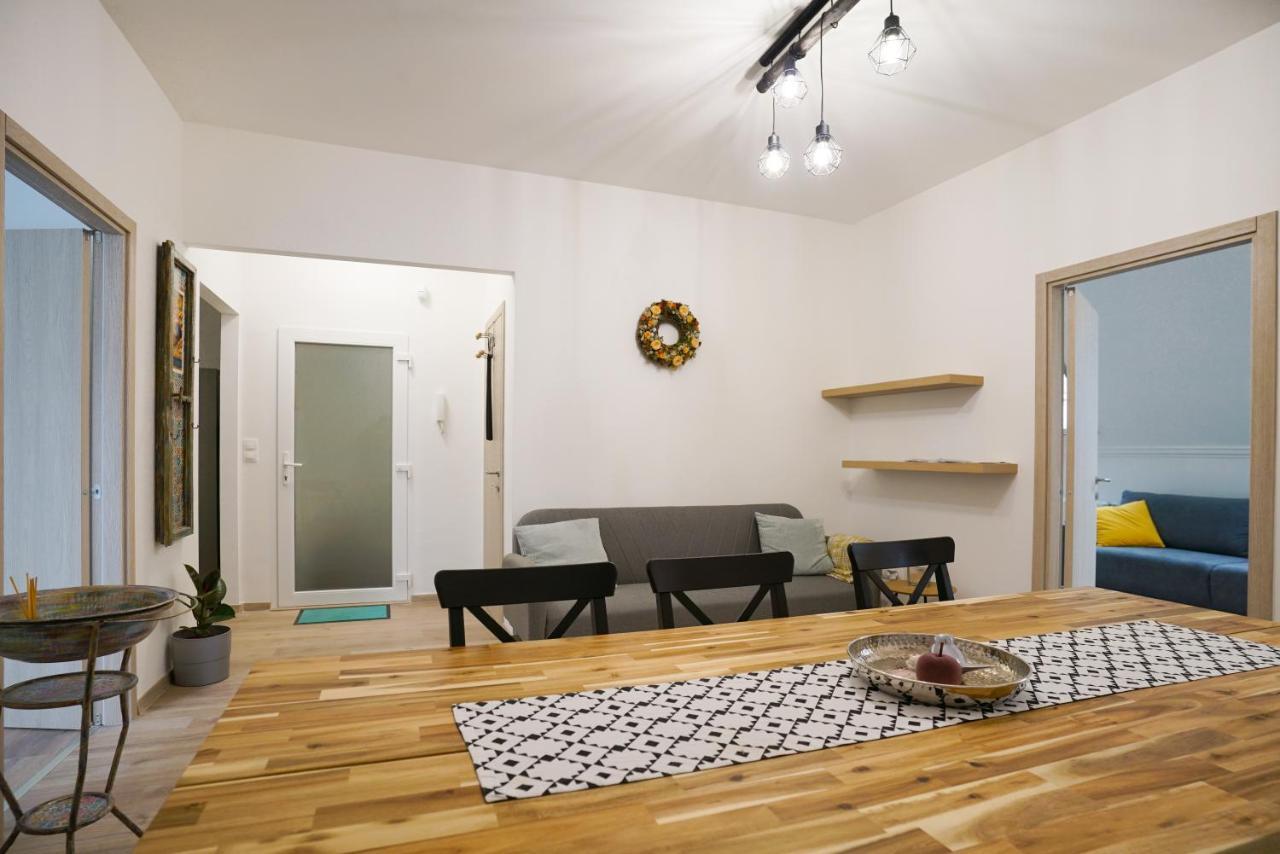 Koffer Apartman Eger Exteriör bild