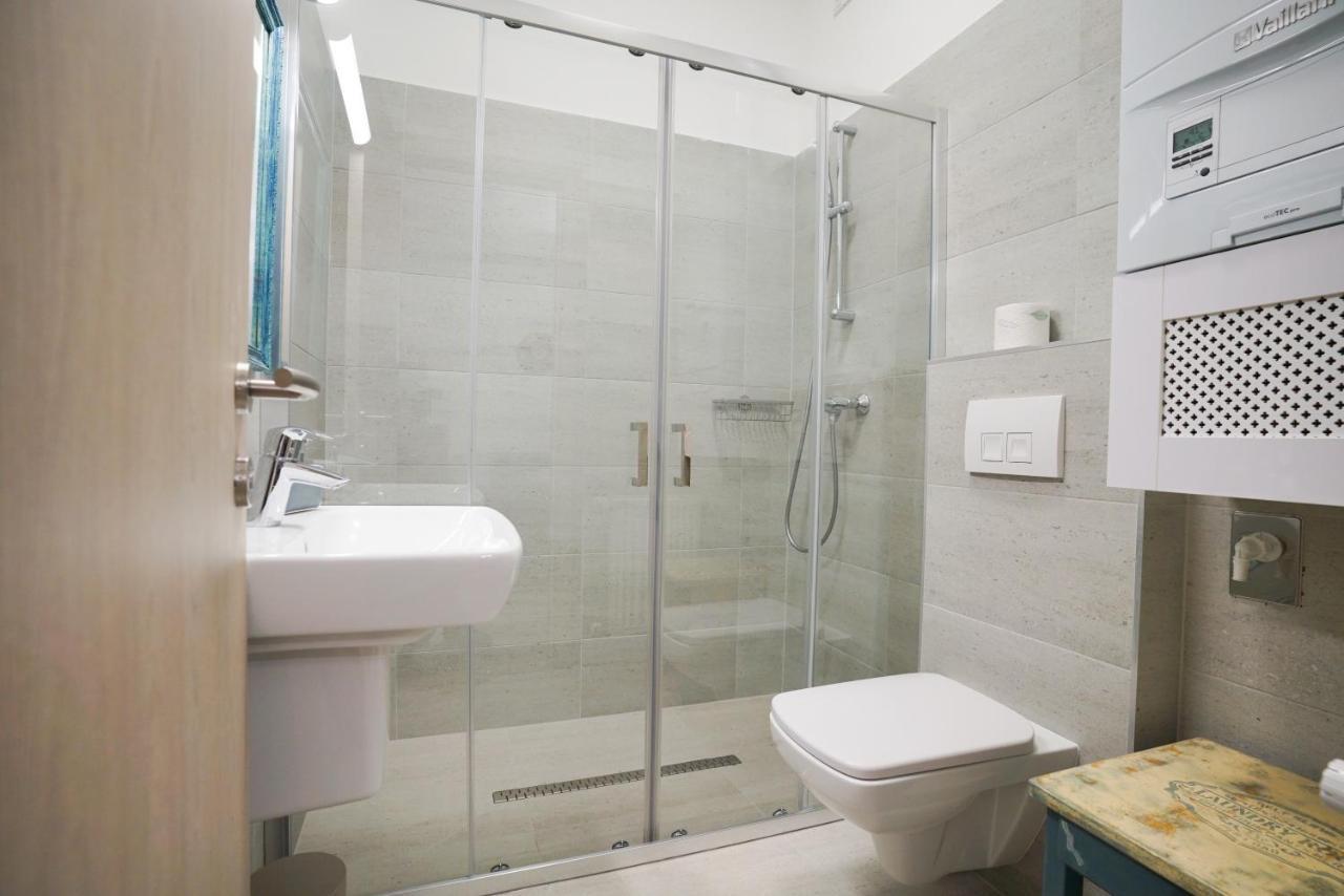 Koffer Apartman Eger Exteriör bild