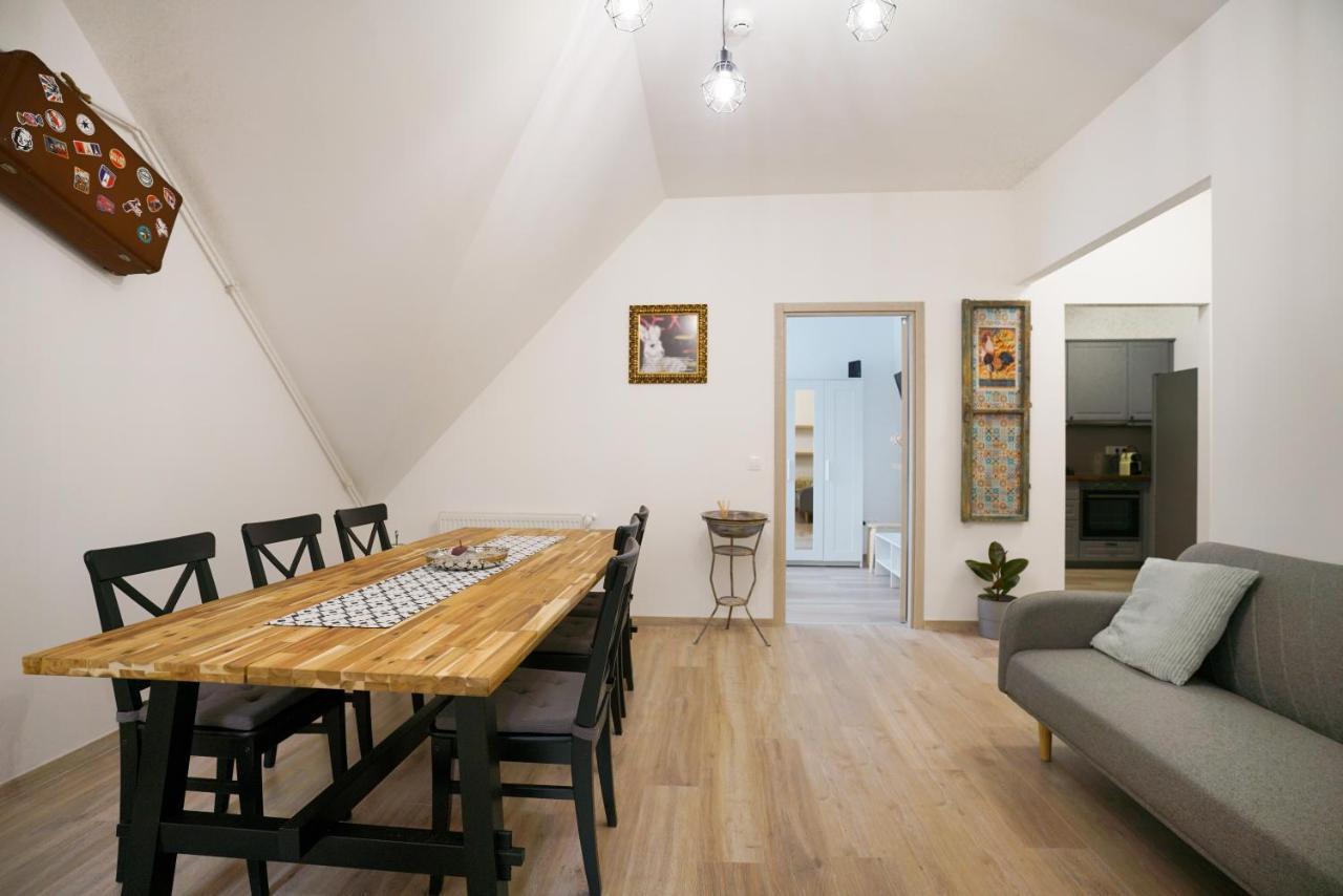 Koffer Apartman Eger Exteriör bild